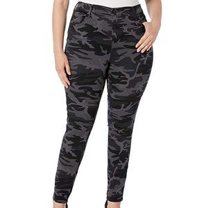 Plus Size Levi's 721 High-Rise Skinny Jeans Color: Black Camo, Size:  22W